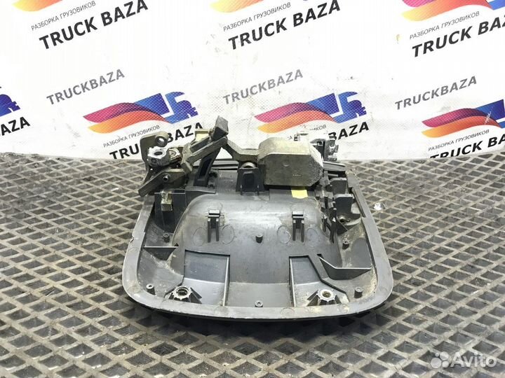 81626416078 Ручка двери наружная правая