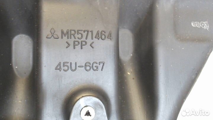 Воздухозаборник Mitsubishi Endeavor, 2005