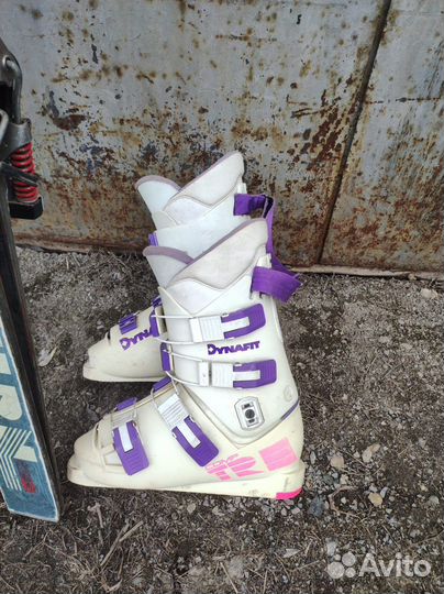 Горные лыжи 140, ботинки 23,5 и палки 120