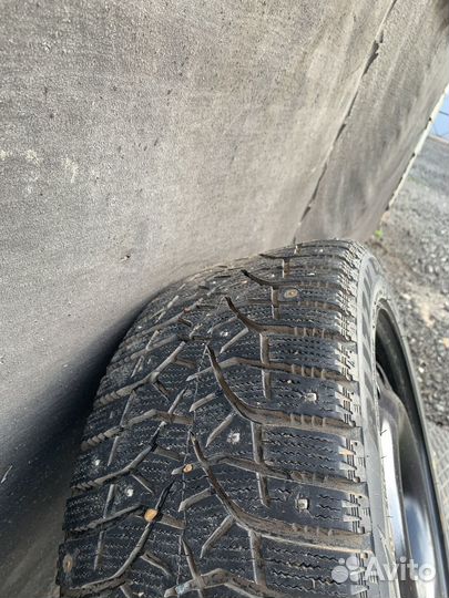Bridgestone Blizzak Spike-02 225/45 R17