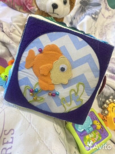 Развивающий кубик из фетра