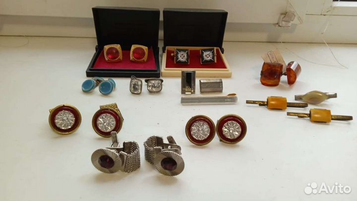 Перочинные ножи значки и другое