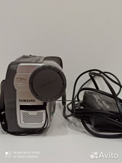 Видеокамера Samsung VP-M50