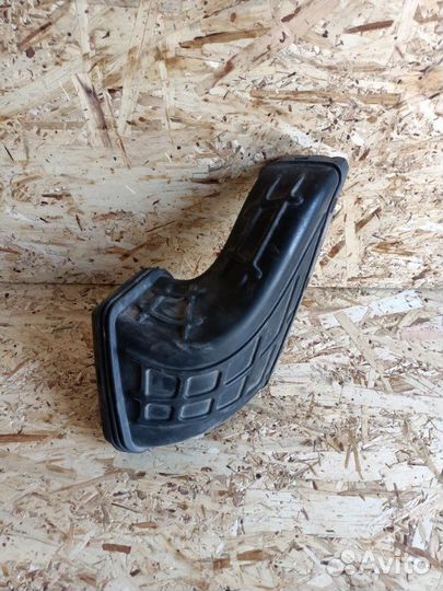 Воздухозаборник Audi Q5 8R 2010