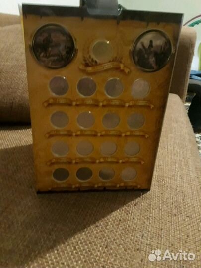 Коллекционный альбом монет