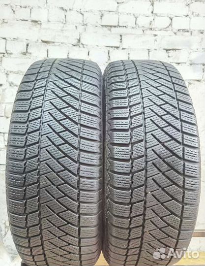 Continental ContiVikingContact 6 215/60 R17 99V