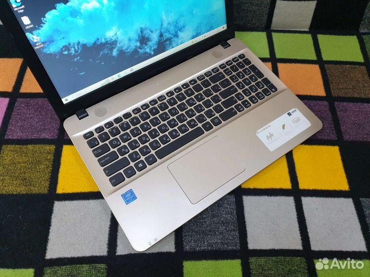 Ноутбук asus D541NA