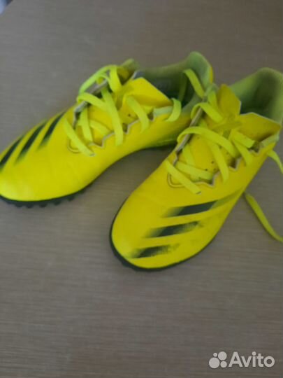 Футбольные бутсы 33 размер adidas