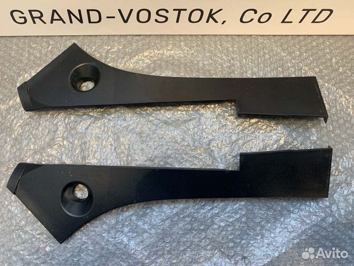 Накладка на бампер задняя Nissan Elgrand TE52 2011