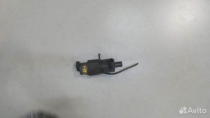 Насос водяной Mercedes C W202, 1996