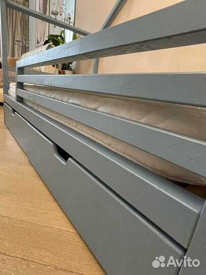 Кровать домик