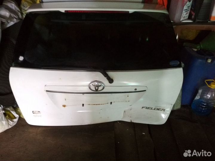 Дверь багажника на запчасти toyota fielder