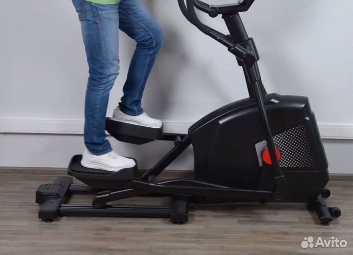 Эллиптический тренажер Titanium Masters Frontech F