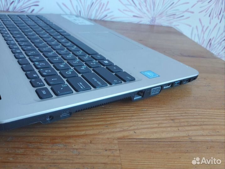 Asus R540sa Celeron N3050. 2gb. SSD120gb 3часа