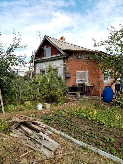 Дом 42 м² на участке 5 сот.