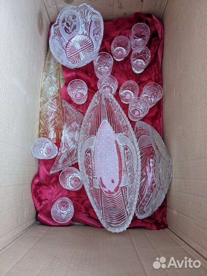 Набор хрустальной посуды