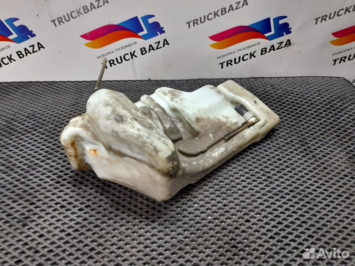 Бачок омывателя лобового стекла