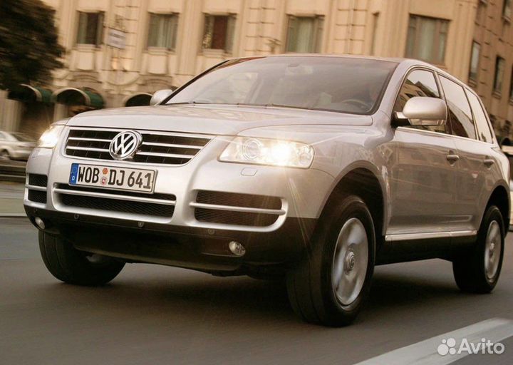 Стекла Фар Volkswagen Toureg (2002-2006) R/L