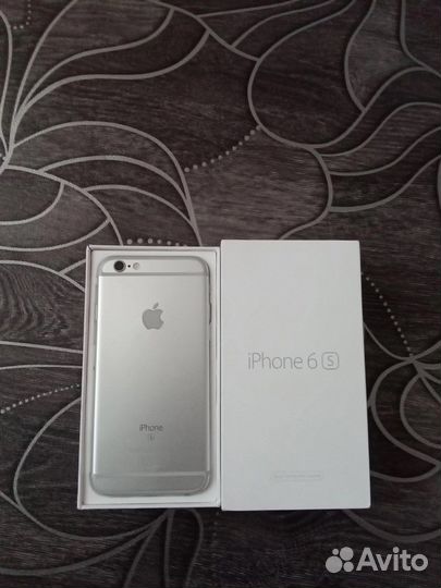 Телефон iPhone 6s