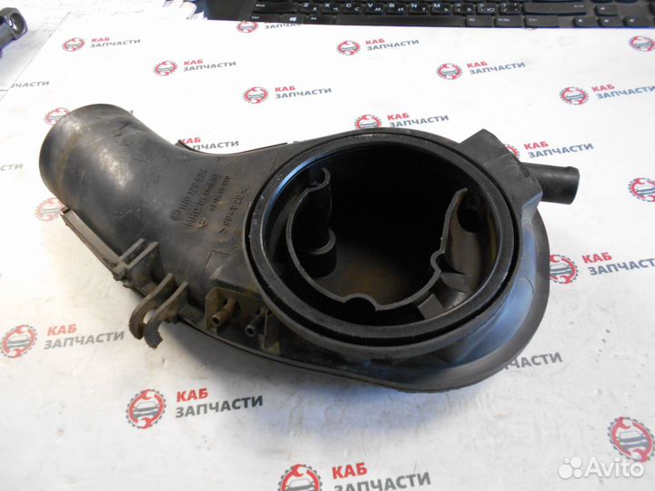 Воздуховод Краб VW Golf Passat 1H0129654