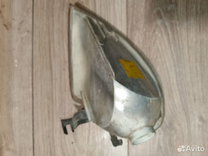 Указатель поворота левый белый VW Sharan 1