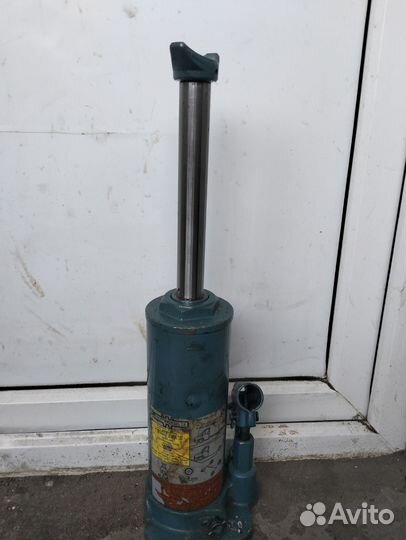 Домкрат гидравлический 3 т