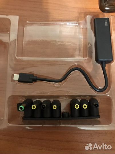 8 коннекторов для универсального зарядника