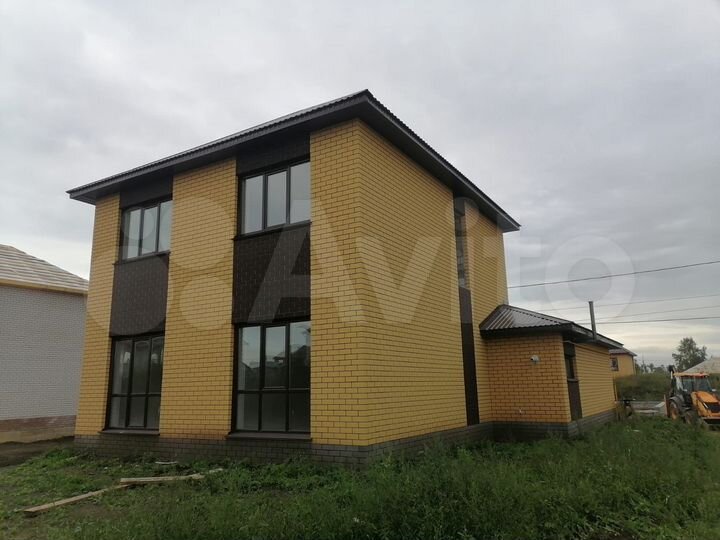 Коттедж 130 м² на участке 6 сот.