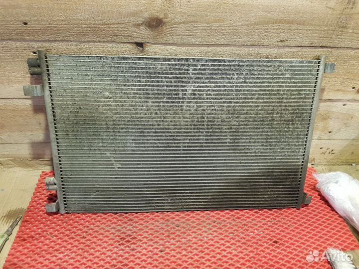 Радиатор кондиционера Renault Megane