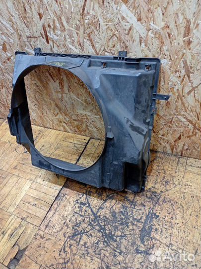 Диффузор вентилятора Nissan Pathfinder R51 2.5