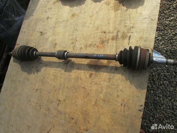 Привод передний правый Nissan Tino V10 QG18DE