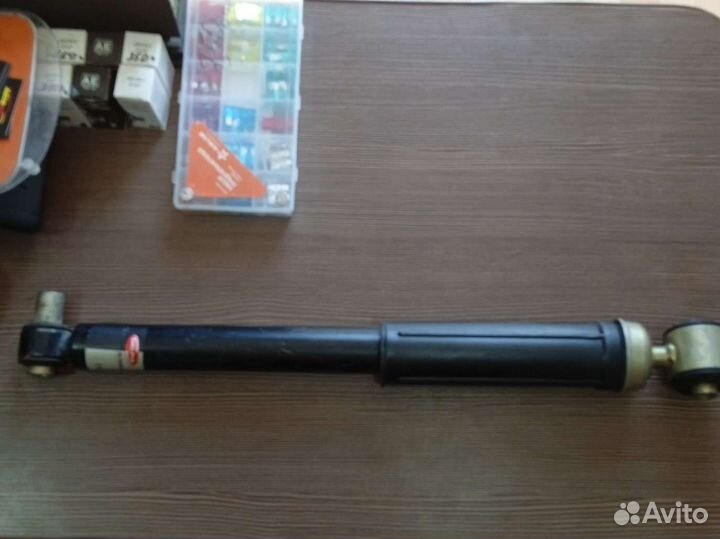 Амортизатор задний Renault Laguna