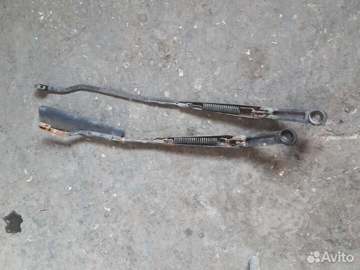 Поводок дворника kia rio 1