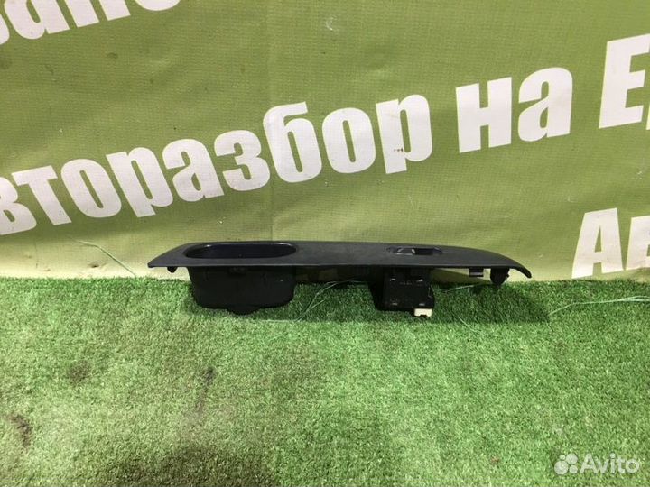 Кнопка стеклоподъемника передняя правая Daewoo