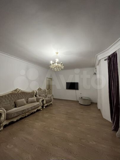 2-к. квартира, 85 м², 6/7 эт.