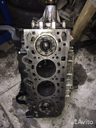 Блок двигателя на Hyundai Grand Starex 145л