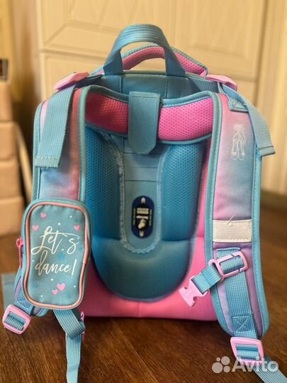 Рюкзак школьный