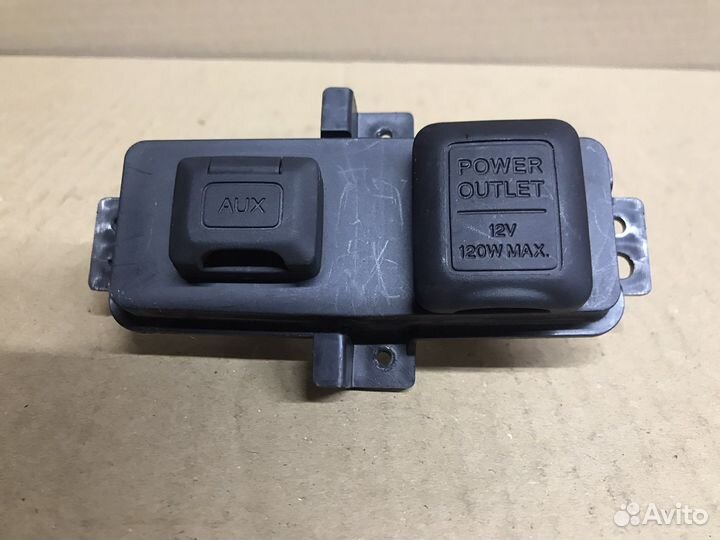 Разъём AUX с прикуривателем Honda CR-V 3