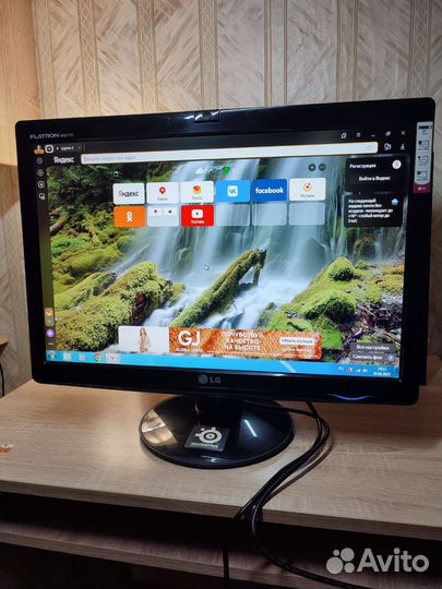 Монитор LG Flatron W2271TC 22