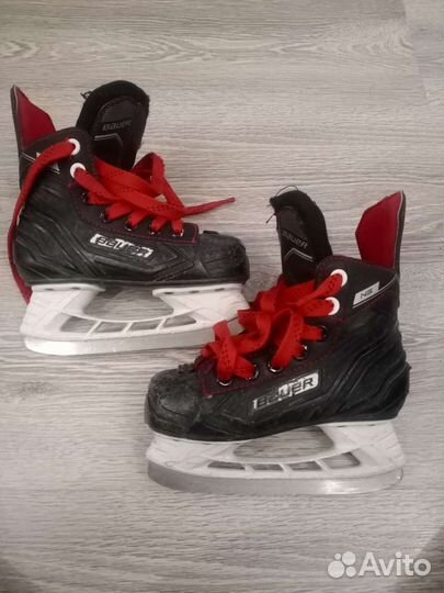 Хоккейные коньки bauer