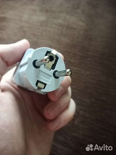 Переходник с американской вилки на европейскую