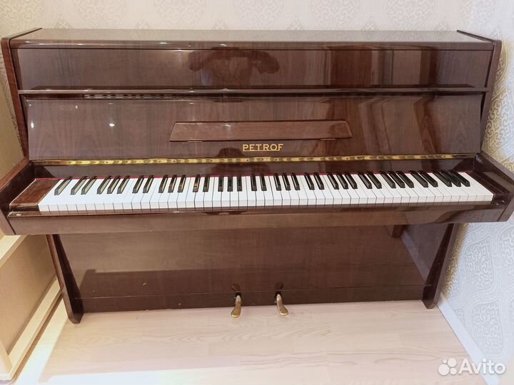 Пианино Petrof