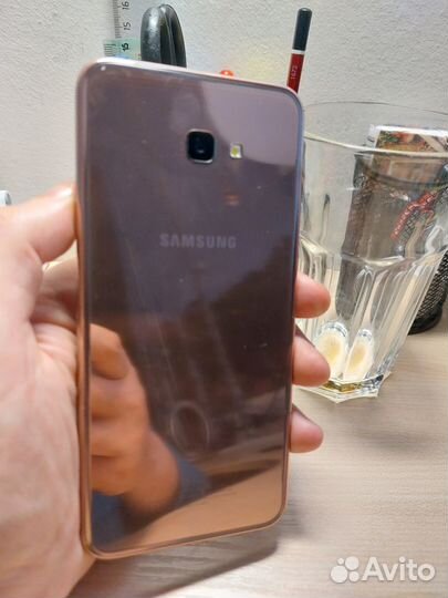 Samsung Galaxy J4+ (2018), 3/32 ГБ