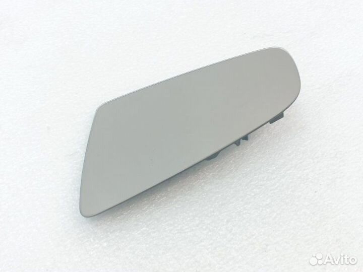 Зеркальный элемент передний правый Audi A3 8P 2008
