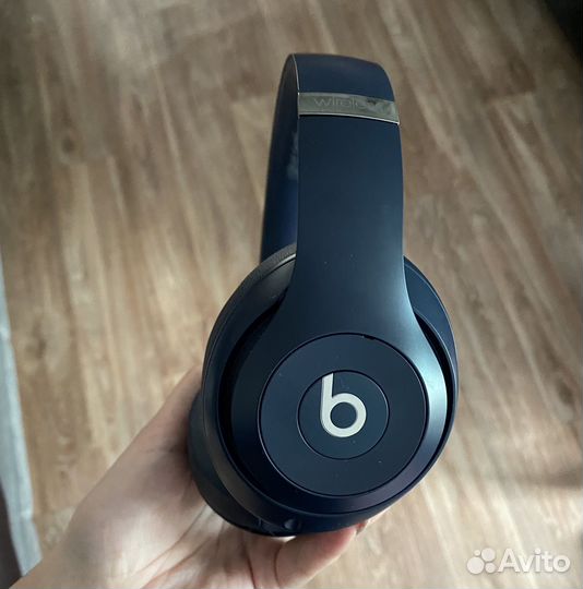 Беспроводные наушники Beats