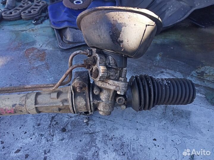 Рейка рулевая Рено Меган 1