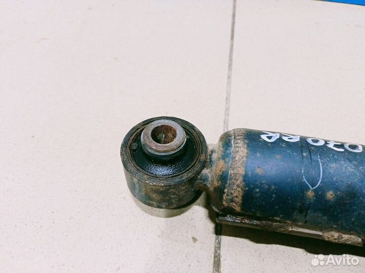 Амортизатор задний RAV 4 2013