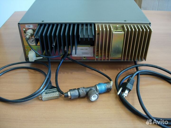 Настольный VHF ретранслятор Kenwood TKR-720