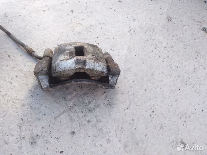 Суппорт мазда 323 протеже