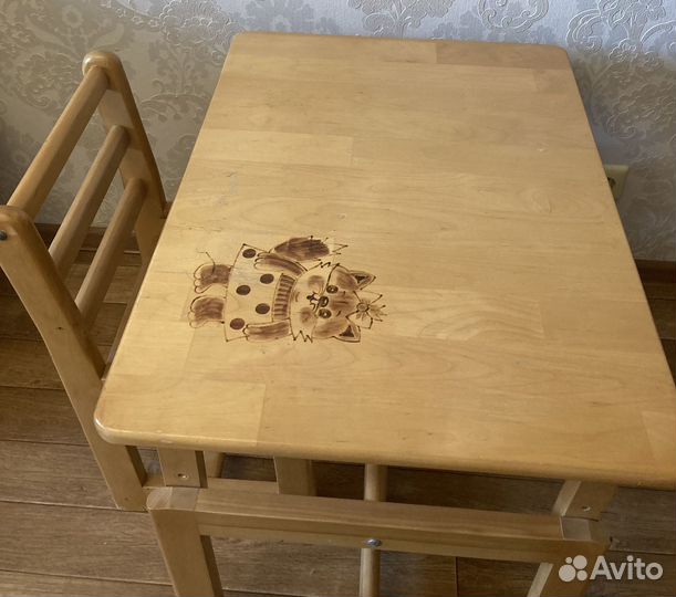 Детский стол и стул деревянные